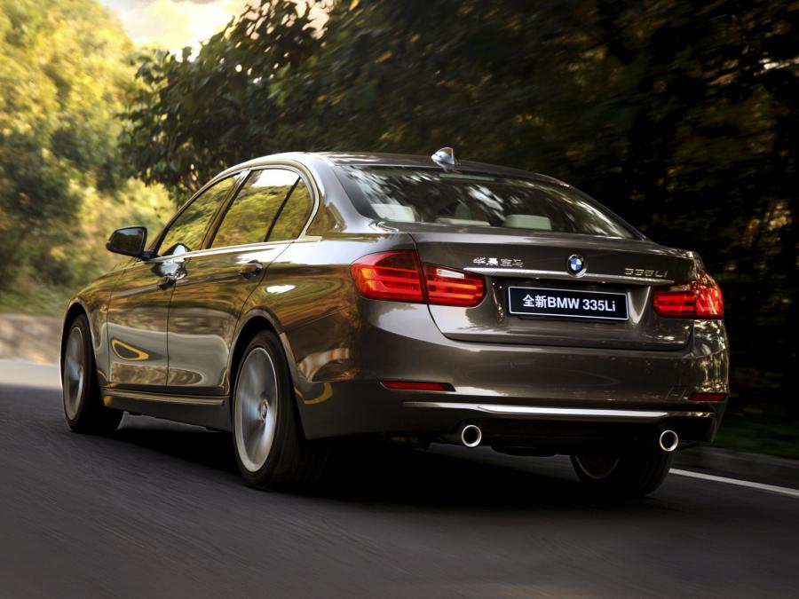  BMW 335Li Sedan Modern Line 2012 года  (фото 8 из 13)